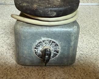 Laboratory Vibrator or Shaker used in Dental Labs