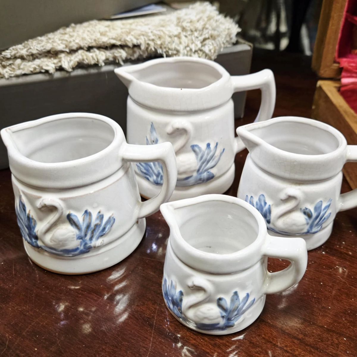 Vintage Swan Measuring Cups
