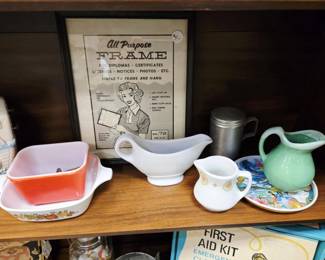 Vintage Kitchenware. Pyrex, Corningware, creamers