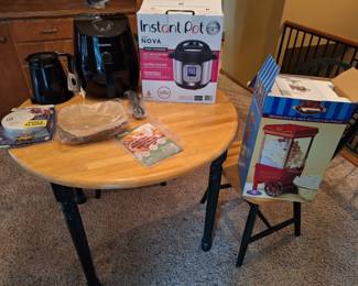 New Instant Pot, Popcorn Maker, Air Fryer, Keurig Carafe, Smoke Alarm