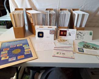 005 5 Stacks Of First Edition Stamps Plus More