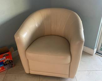 Swivel chair