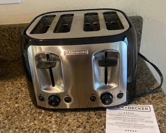 Black n decker toaster