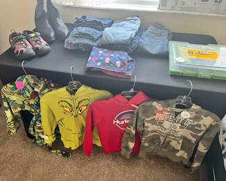 Children’s clothes 