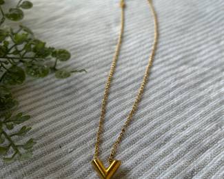 Authentic Louis Vuitton V necklace