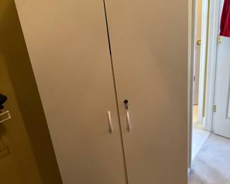  storage cabinet with key 