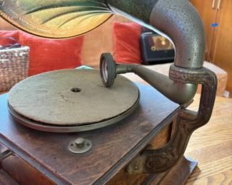 Goldring Horn Gramophone