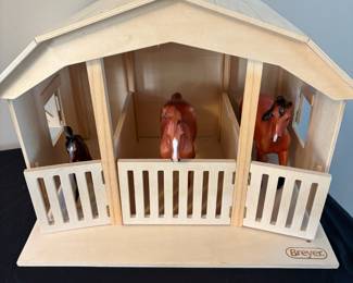 Breyer West Wind Stable Set