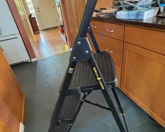 Gorilla Ladders 3-Step Steel Step Ladder