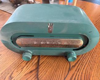 1951 Zenith Racetrack Turquoise Bakelite Radio
