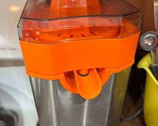 Cuisinart Electric Juicer