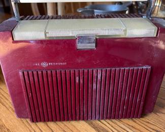 1950s General Electric Portable Tube Radio