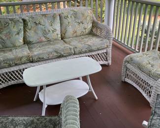 Wicker set