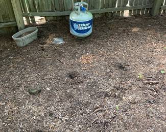 full propane tank