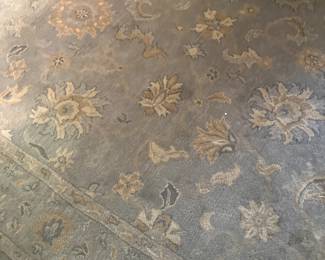 Beautiful wood pottery barn rug 8x10