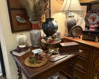 Lamps, decorative wall hangings, asian pieces