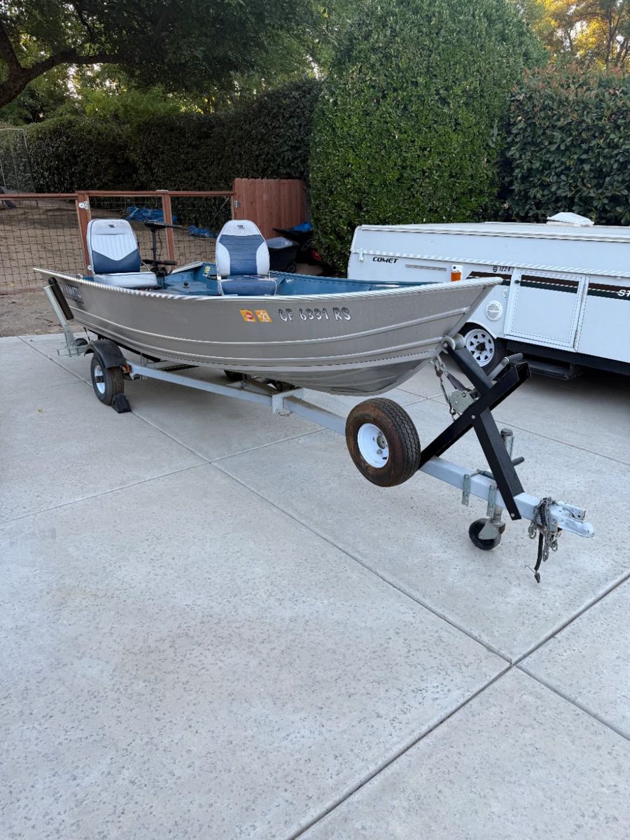 Klamath Aluminum Fishing Boat with Two Motors and Trailer
