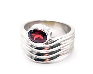 Vintage Red Bohemian Garnet Ring in 925 Sterling Silver