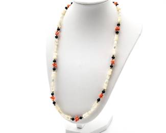 Vintage Beaded Necklace w/ Screw Clasp 9"