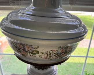 Hurricane lamp