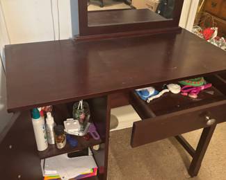 Little girls vanity w light 36”w 18”d 30”t 52”t w mirror $ 60.00