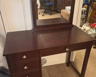 Little girls vanity w light 36”w 18”d 30”t 52”t w mirror $ 60.00