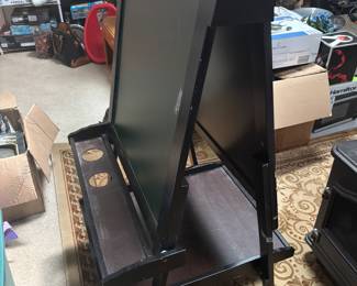 Child’s Chalkboard/white board easel
$40.00