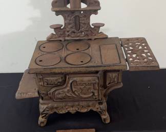 Crescent Salesmans Sample Miniature Stove