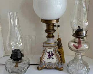 Vintage Porcelain Brass Table Lamp With Globe, 2 Vintage Oil Lamps 