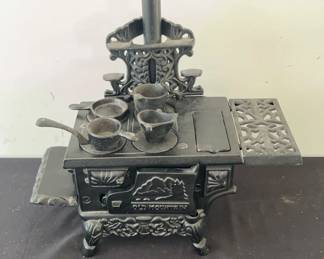 Old Mountain Salesmans Sample Miniature Stove