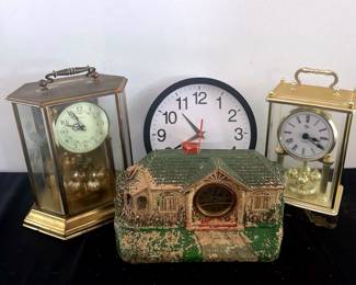 Four Clocks Table Wall