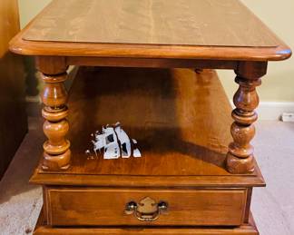 Ethan Allan Heirloom End Table 