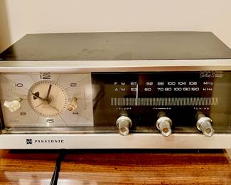 Vintage Panasonic RC-6017 Clock Radio
