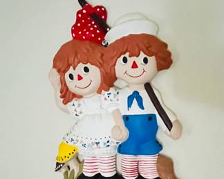 Vintage Raggedy Ann & Andy Ceramic Wall Plaque 
