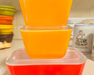 Vintage Pyrex refrigerator dishes, from the 1950s or 1960s