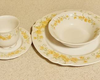 Vintage Nikko Jonquil Pattern Dinnerware