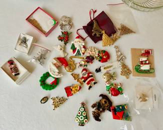 Assorted Vintage Jewelry
