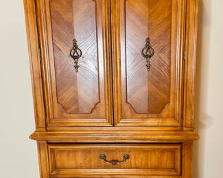 Late 20th-century Stanley Furniture armoire in the Italian Provincial style.