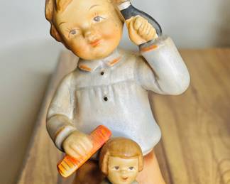 Vintage Napco Beautician Figurine