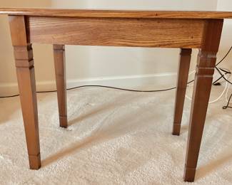 Federal Style Table