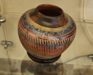 Native American Style Horsehair Pottery Vase Southwestern Etched Design