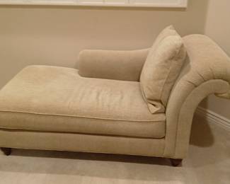 Beige Chaise Lounge Chair – Upholstered Recliner Sofa with Rolled Arm