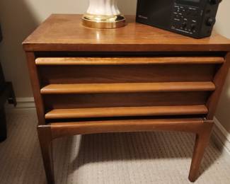 Mid Century Modern Walnut 2 Drawer Nightstand Vintage End Table