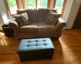 Loveseat to match sofa