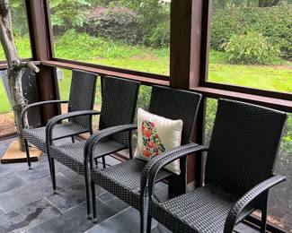 SSET OF 4 CHAIRS