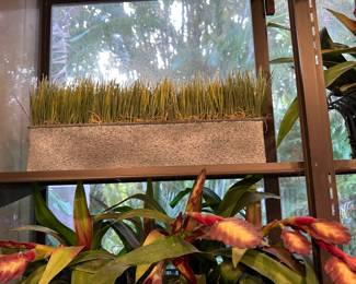 silk plant arrangement