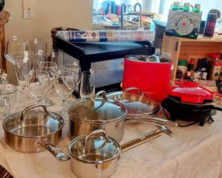 Ocala ES bread box, pots pans, spices