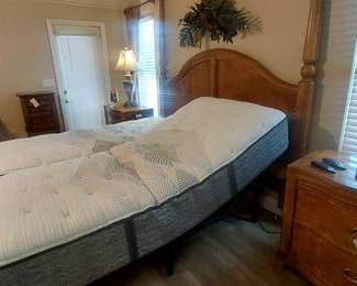 Adjustable split king Beautyrest bed
