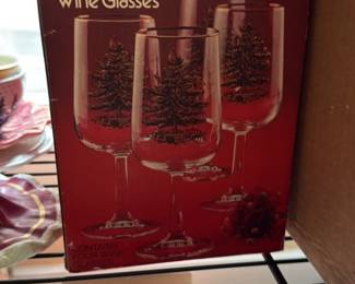Christmas Tree Wine Glasses 