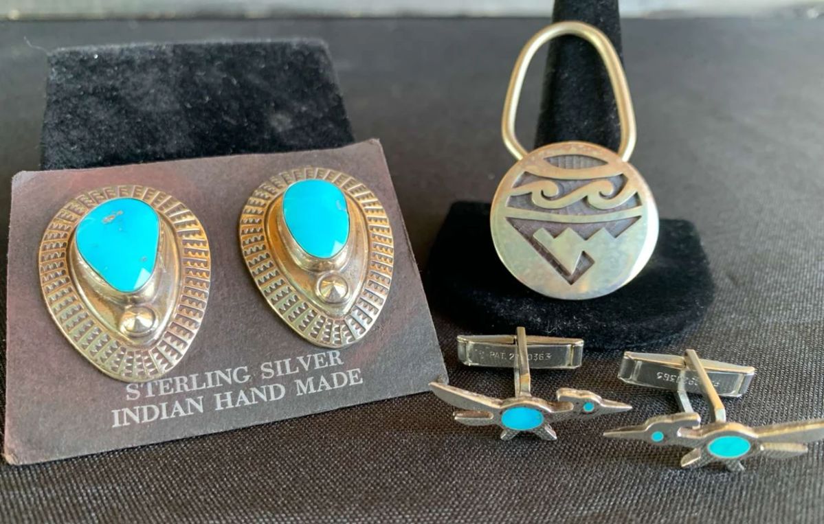 KG107VNative American Cufflinks and Keychain